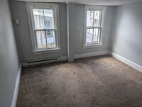 Building Photo - 2BR with backyard in Penbrook!
