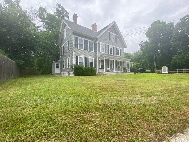 Building Photo - 331 Log Rd