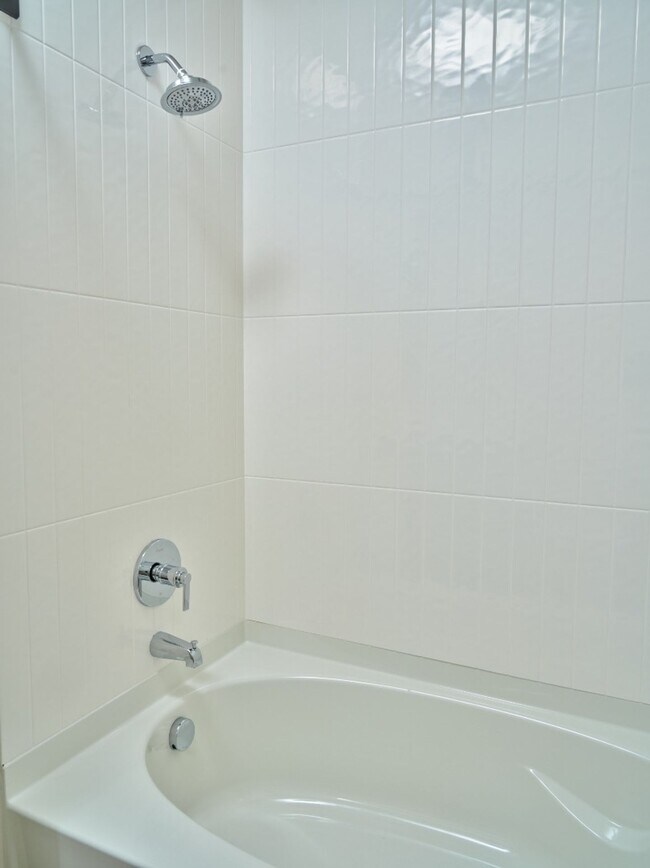 Building Photo - Tributary 50 Unit 209