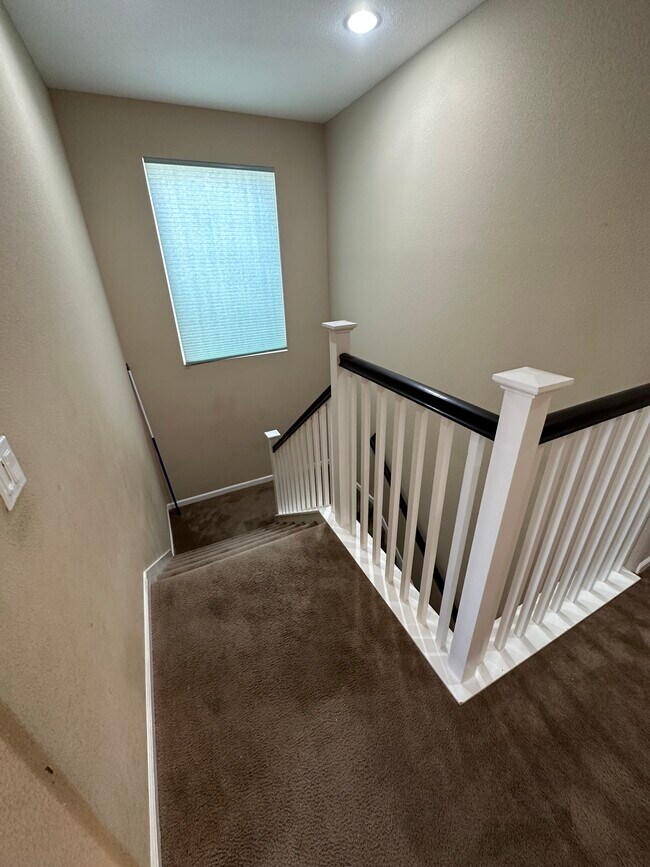 Building Photo - 1709 Carswell Ln