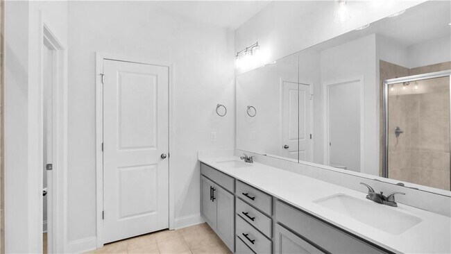 Building Photo - 1274 Ainsworth Alley