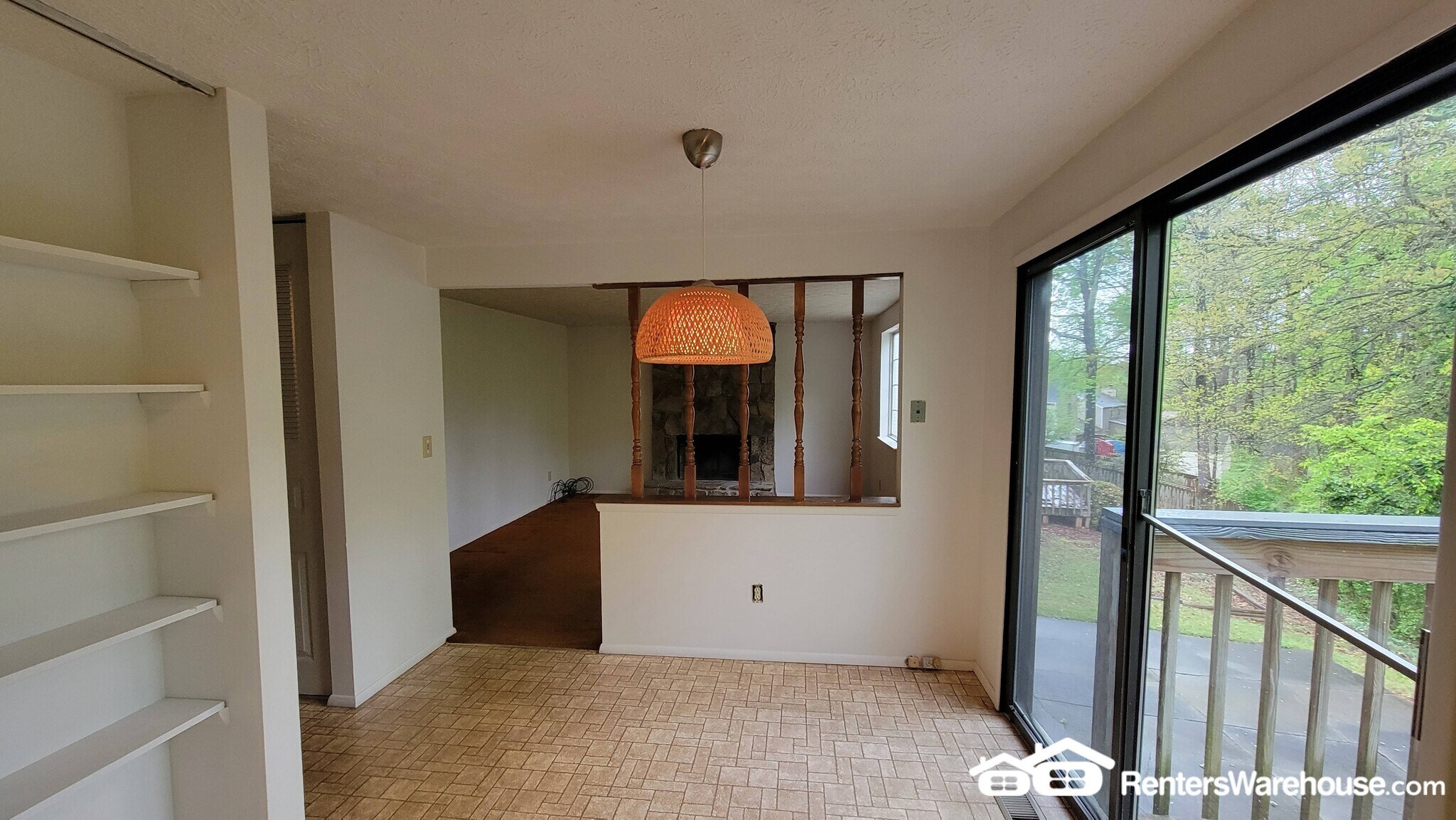 Building Photo - 1461 Silver Lake Dr