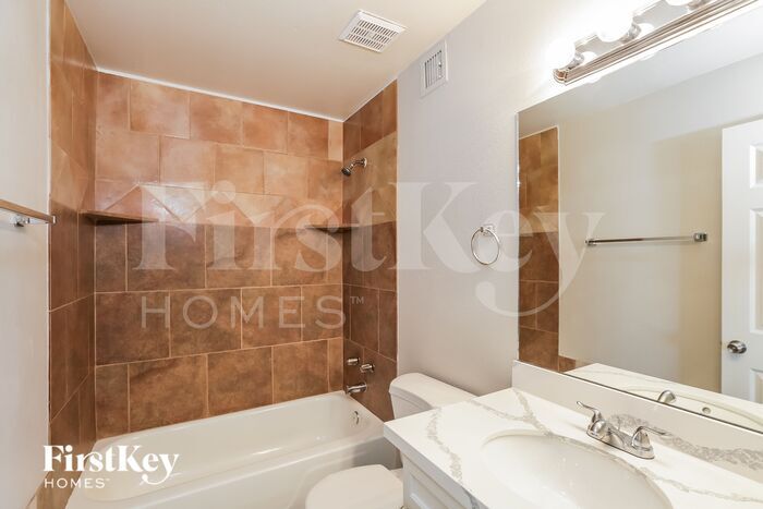 Building Photo - 3435 W Country Gables Dr