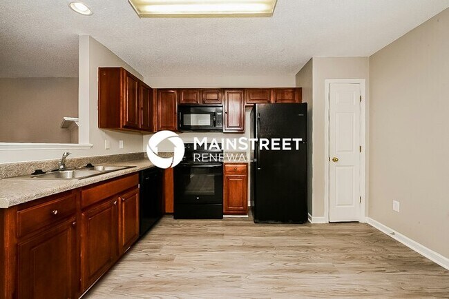 Building Photo - 3 Bedroom Pet-Friendly Home in McDonough, GA with Main Street Renewal