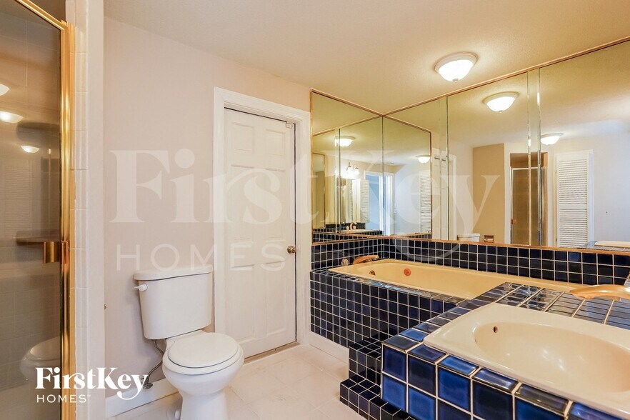 Building Photo - 6719 Overlook Dr