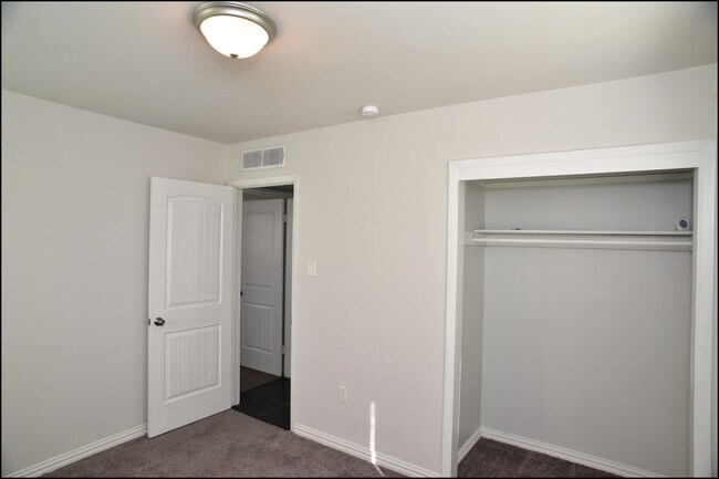 Building Photo - 3600 Volcanic Ave