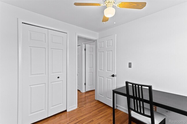 Building Photo - 25690 Glamorgan Dr