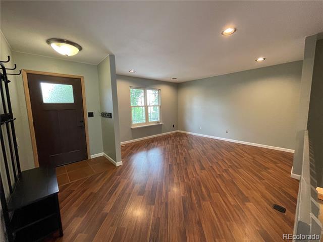 Building Photo - 954 Oakwood Dr