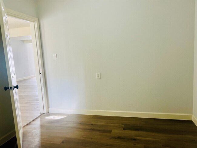 Building Photo - 7328 Bauman Rd