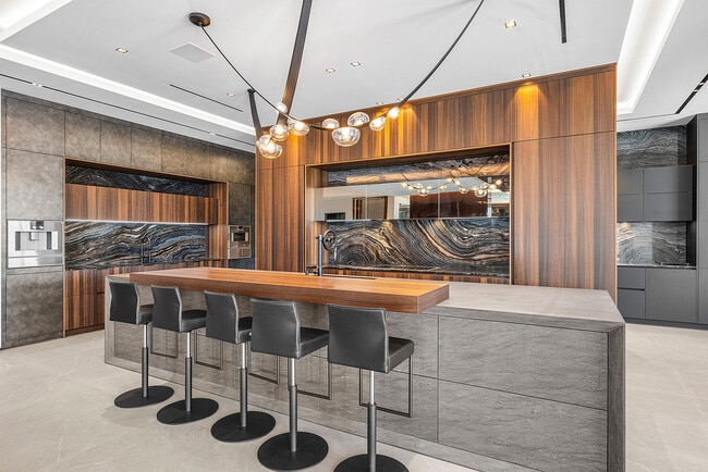 Building Photo - 2934 NE 8th Ave