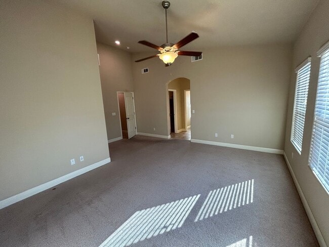 Building Photo - 3731 W Vine Ave