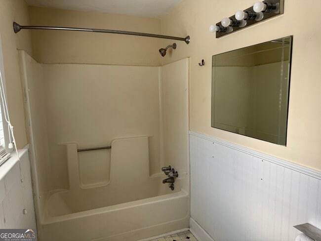 Building Photo - 820 Reese St