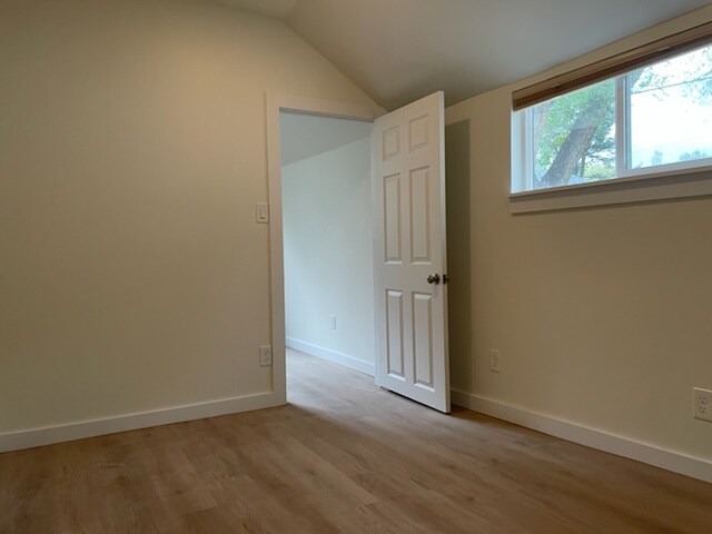 Building Photo - 932 Bross St