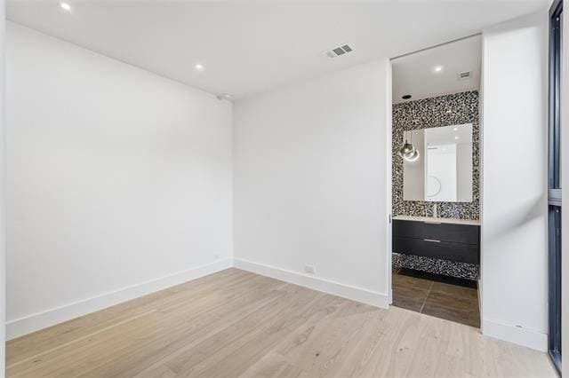 Building Photo - 6822 Victoria Ave