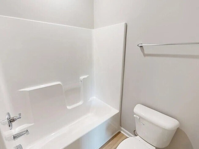 Building Photo - 225 Swinson Dr