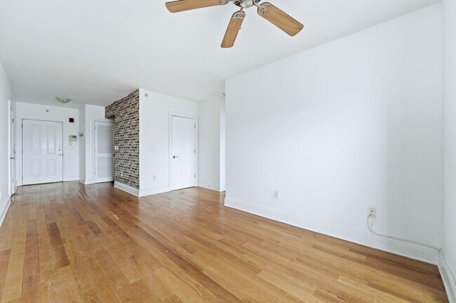 Building Photo - 809-815 22nd St