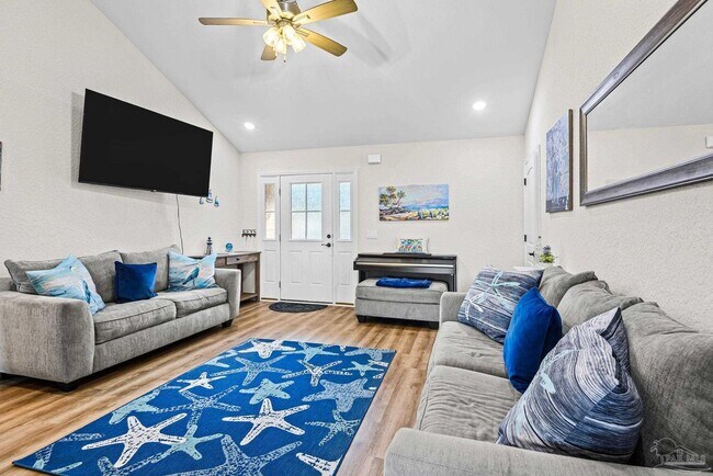 Building Photo - 7911 Twin Lake Dr