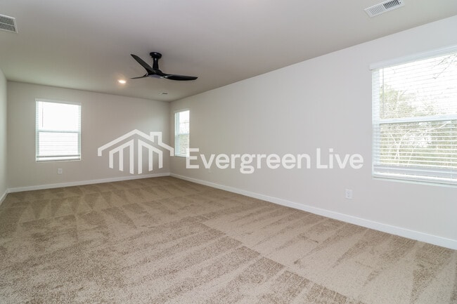 Building Photo - 4826 Station Ln