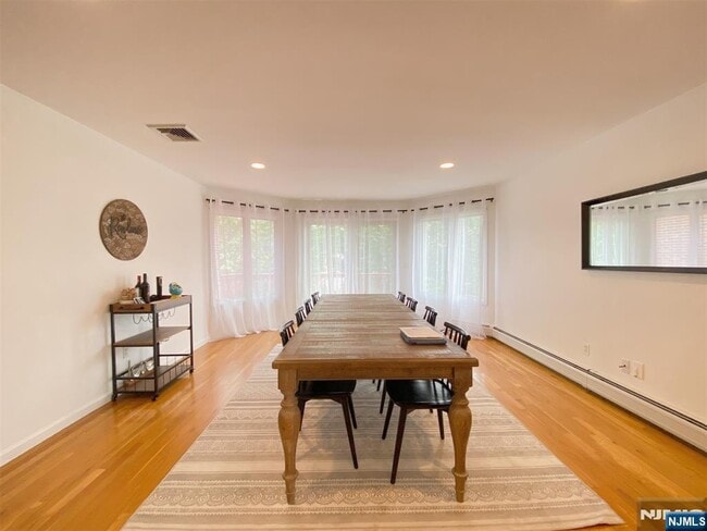 Building Photo - 118B Temple Terrace