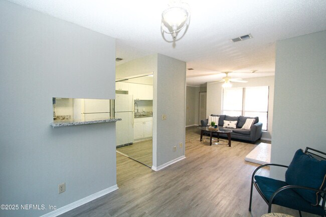 Building Photo - 10200 Belle Rive Blvd
