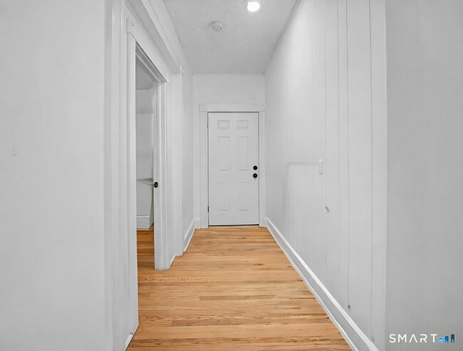 Building Photo - 373 Wood Ave