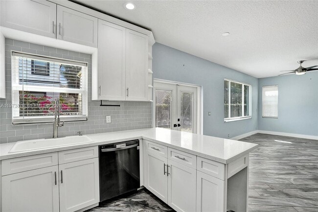 Building Photo - 847 NW 127th Ave