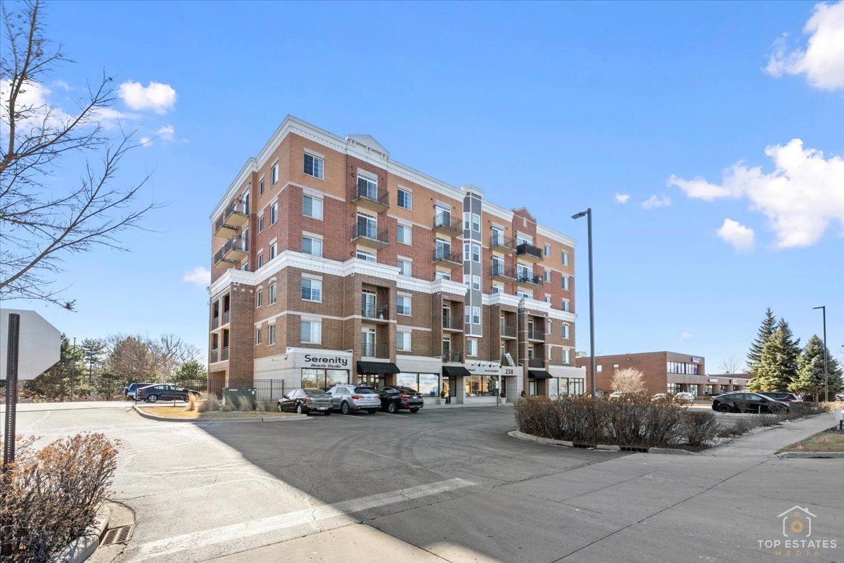 Building Photo - 238 E Irving Park Rd