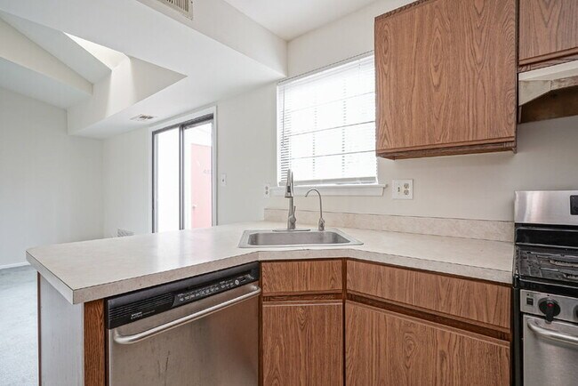 Building Photo - 4526 Concord Pl