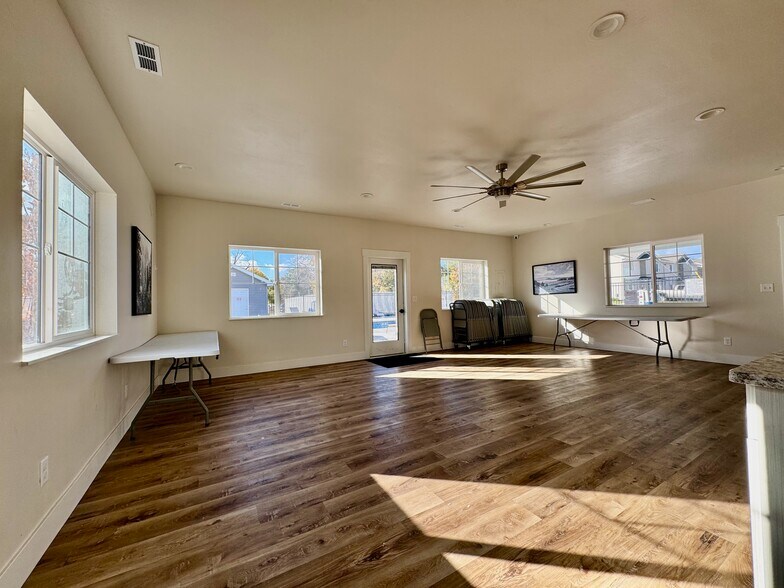 Building Photo - 1624 Hannah Ln