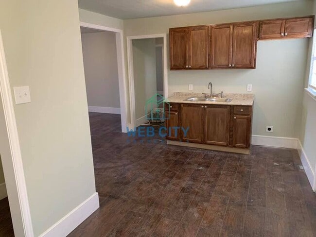 Building Photo - 2702 Wilhurt Ave