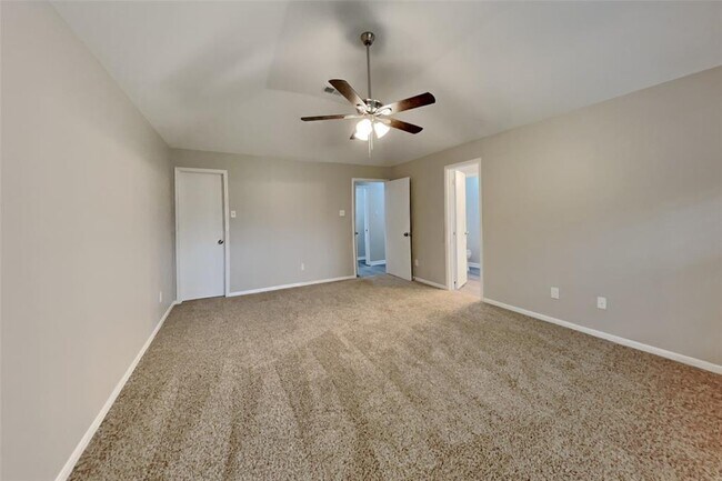 Building Photo - 25830 Richards Rd