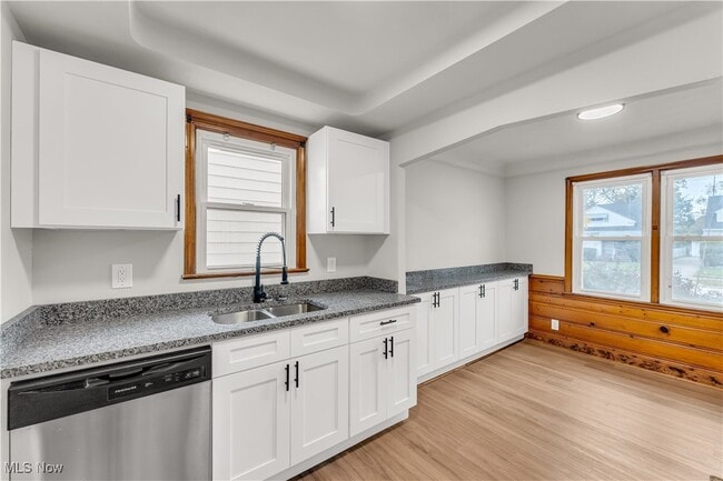 Building Photo - 5053 Philip Ave