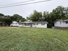 Building Photo - 123 Monaview Cir