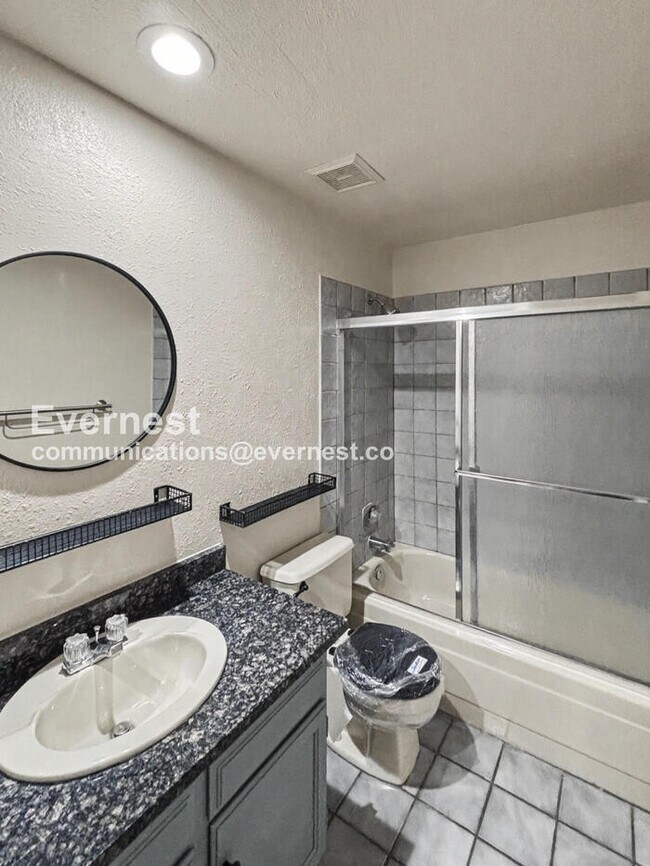 Building Photo - Comfort Meets Community in Centennial with 2 Car Garage / 3 beds & 3 baths / Coming Soon!