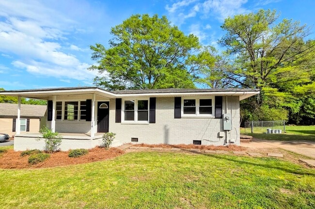 Primary Photo - 3 Bedroom 1 Bath Brick Home - West Pelzer