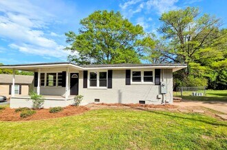 Building Photo - 3 Bedroom 1 Bath Brick Home - West Pelzer
