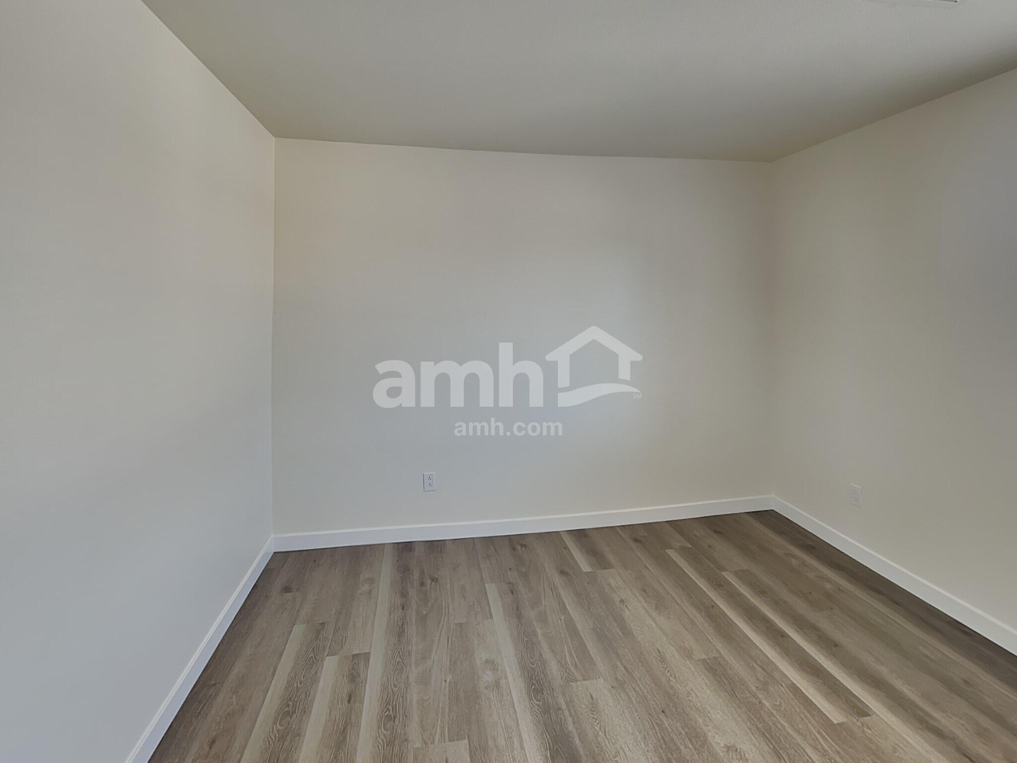 Building Photo - 1029 Maple Pines Ave