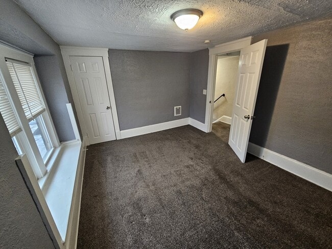 Building Photo - 17005 Grovewood Ave