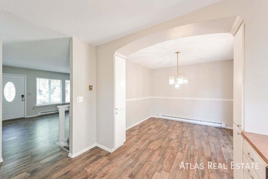 Building Photo - 3828 S Ouray Way