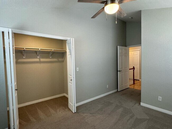 Building Photo - 135 Galapago St