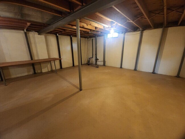 Building Photo - 1225-1227 Primrose Lane