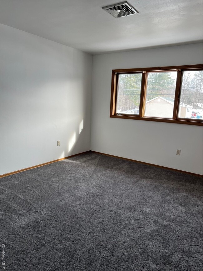 Building Photo - 1225 NY-9G