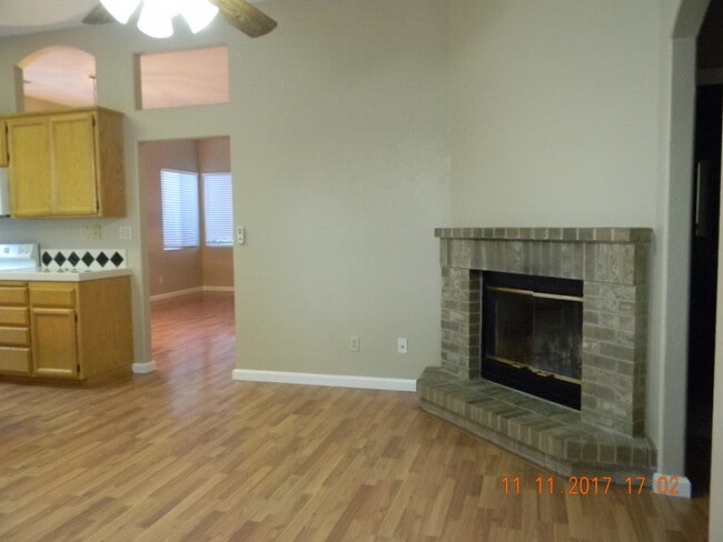 Building Photo - Roseville, Cresleigh Highlands, Near Galleria Mall, Single Story 3/4 Bed/office , Gardner, Patio ...