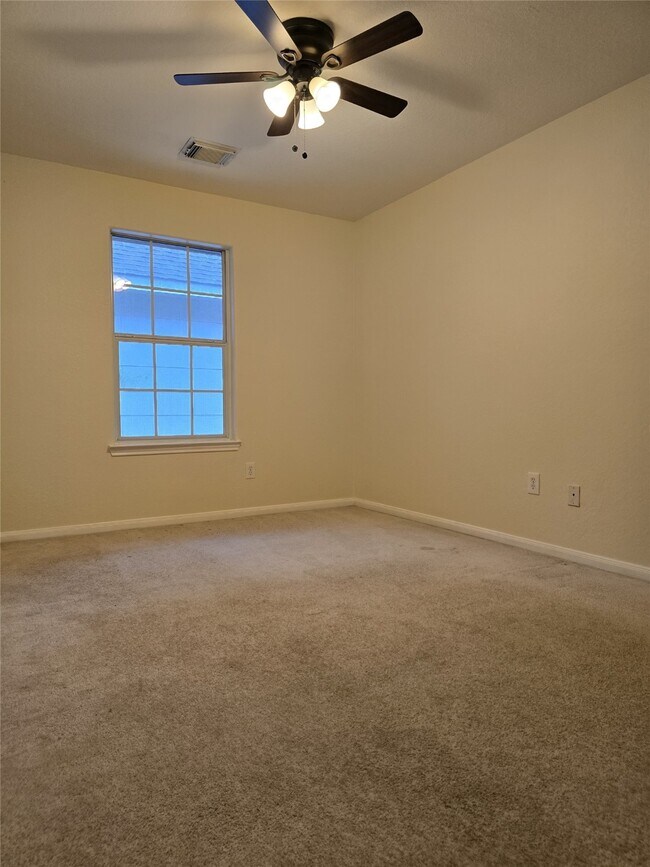 Building Photo - 11114 Opatrny Meadows Ln