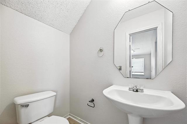 Building Photo - 615 Burchshire Ln