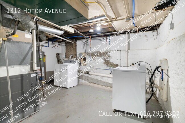 Building Photo - 1312 Hotop Ave