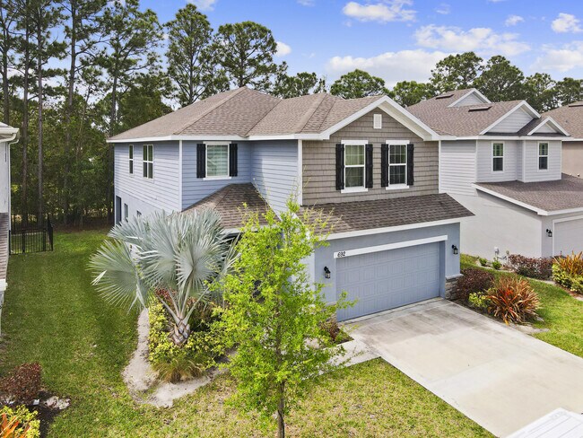 Building Photo - 692 NE Turtleback Trail
