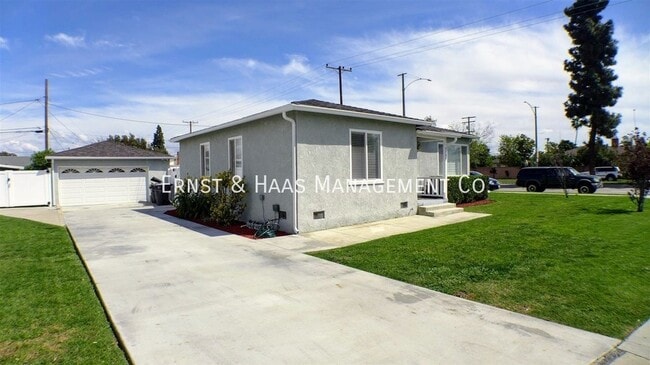 Building Photo - 4704 Gundry Ave