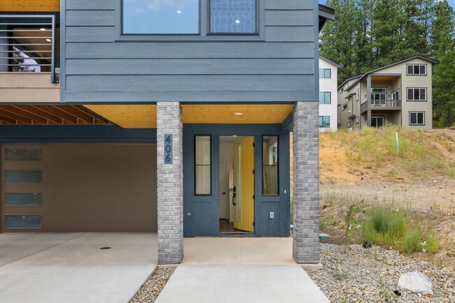 Building Photo - MAJOR RENT REDUCTION Brand New 4-Bedroom H...