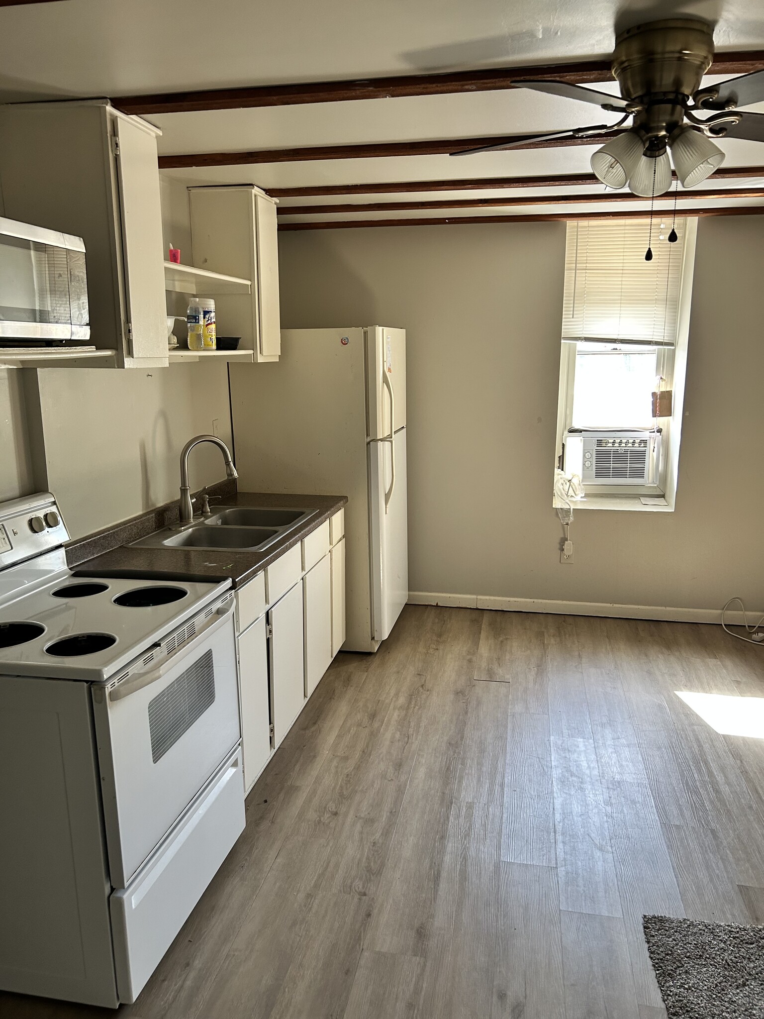 Building Photo - 324 Washington St